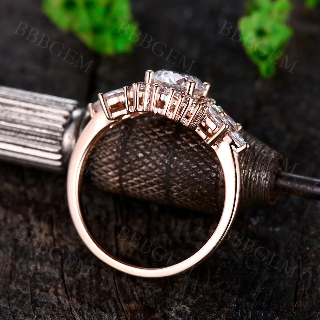 Vintage Round Cut Moissanite Engagement Ring 1.0CT in Solid Rose Gold