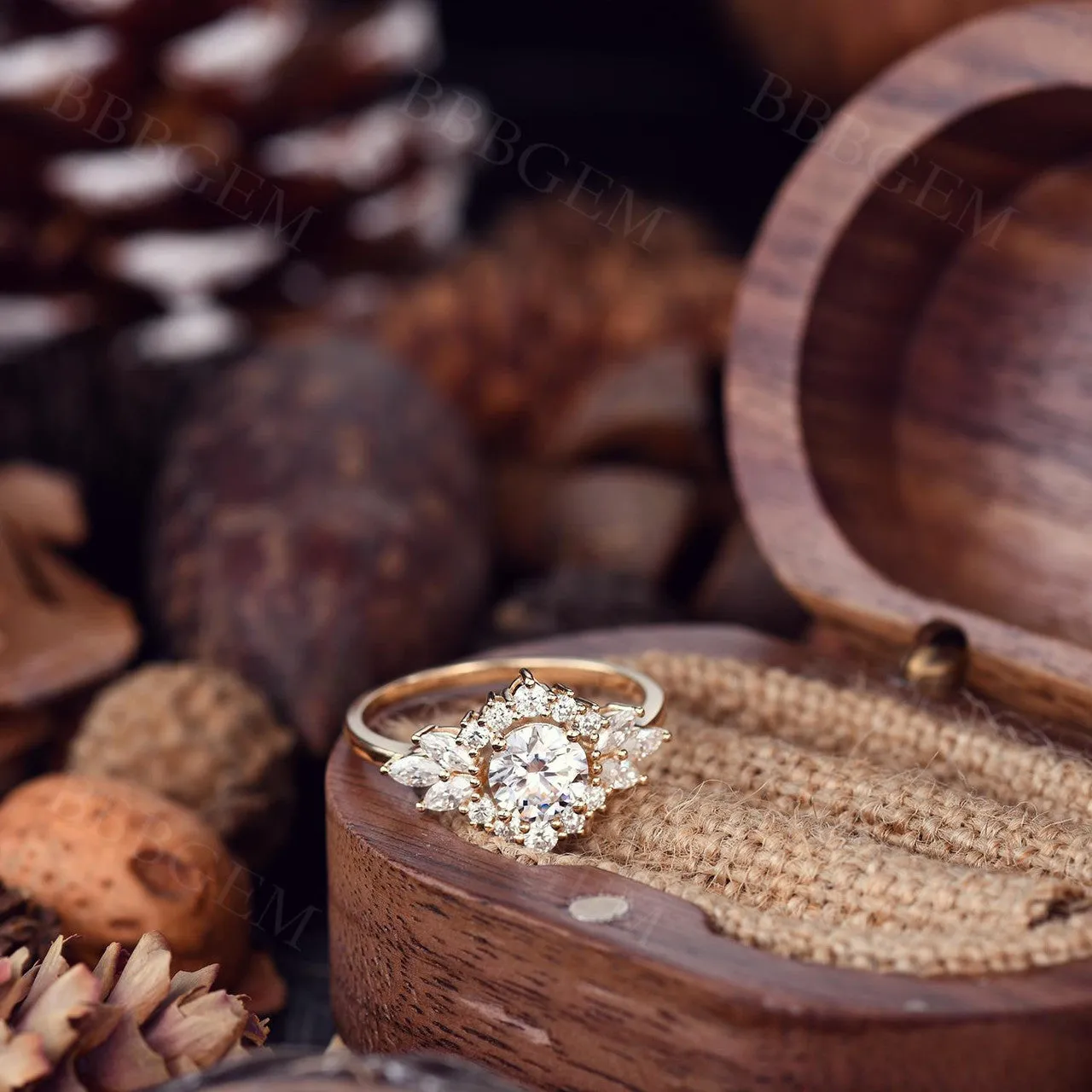 Vintage Round Cut Moissanite Engagement Ring 1.0CT in Solid Rose Gold