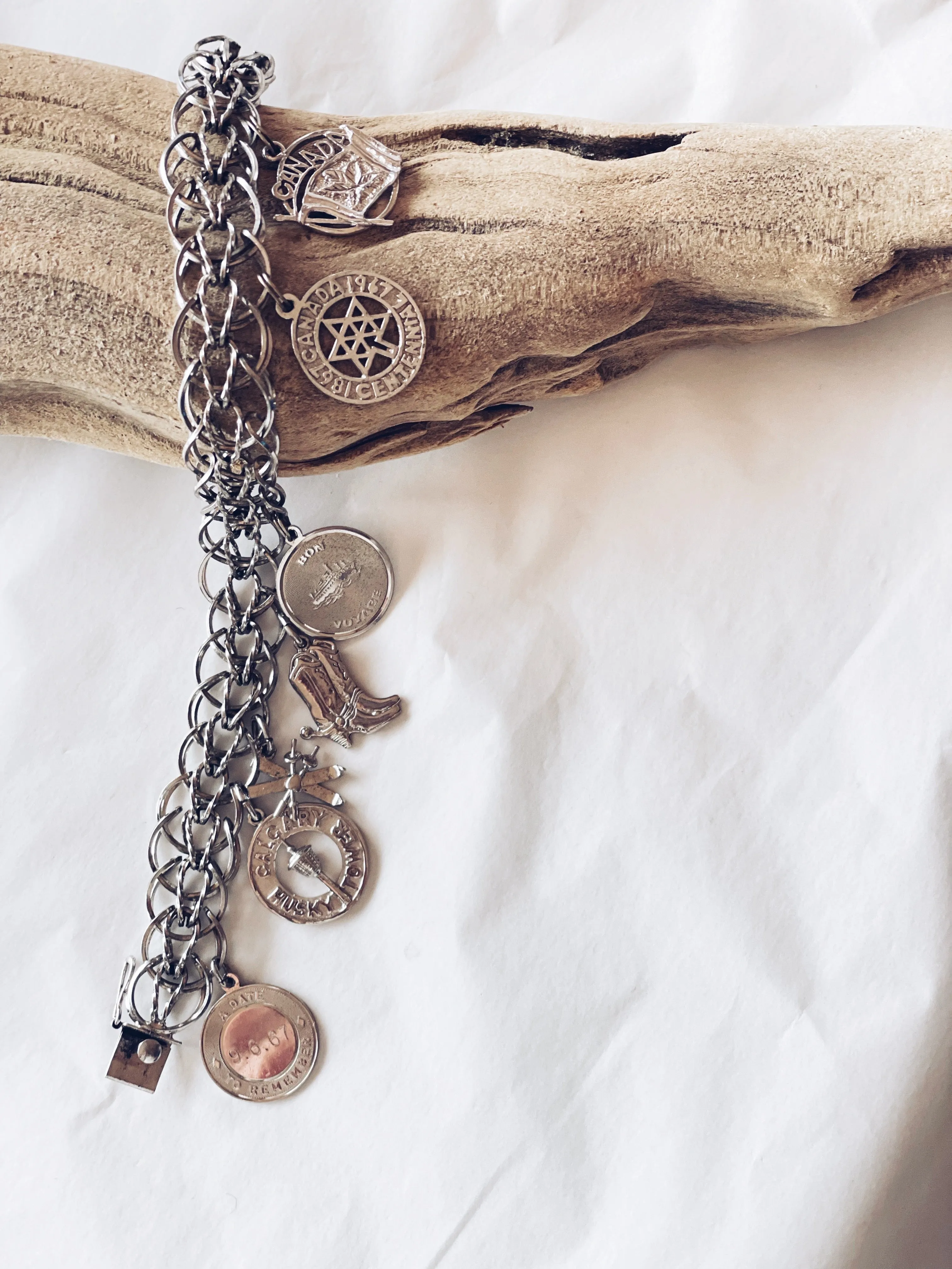 Vintage Silver Souvenir Charm Bracelet with 7 Charms