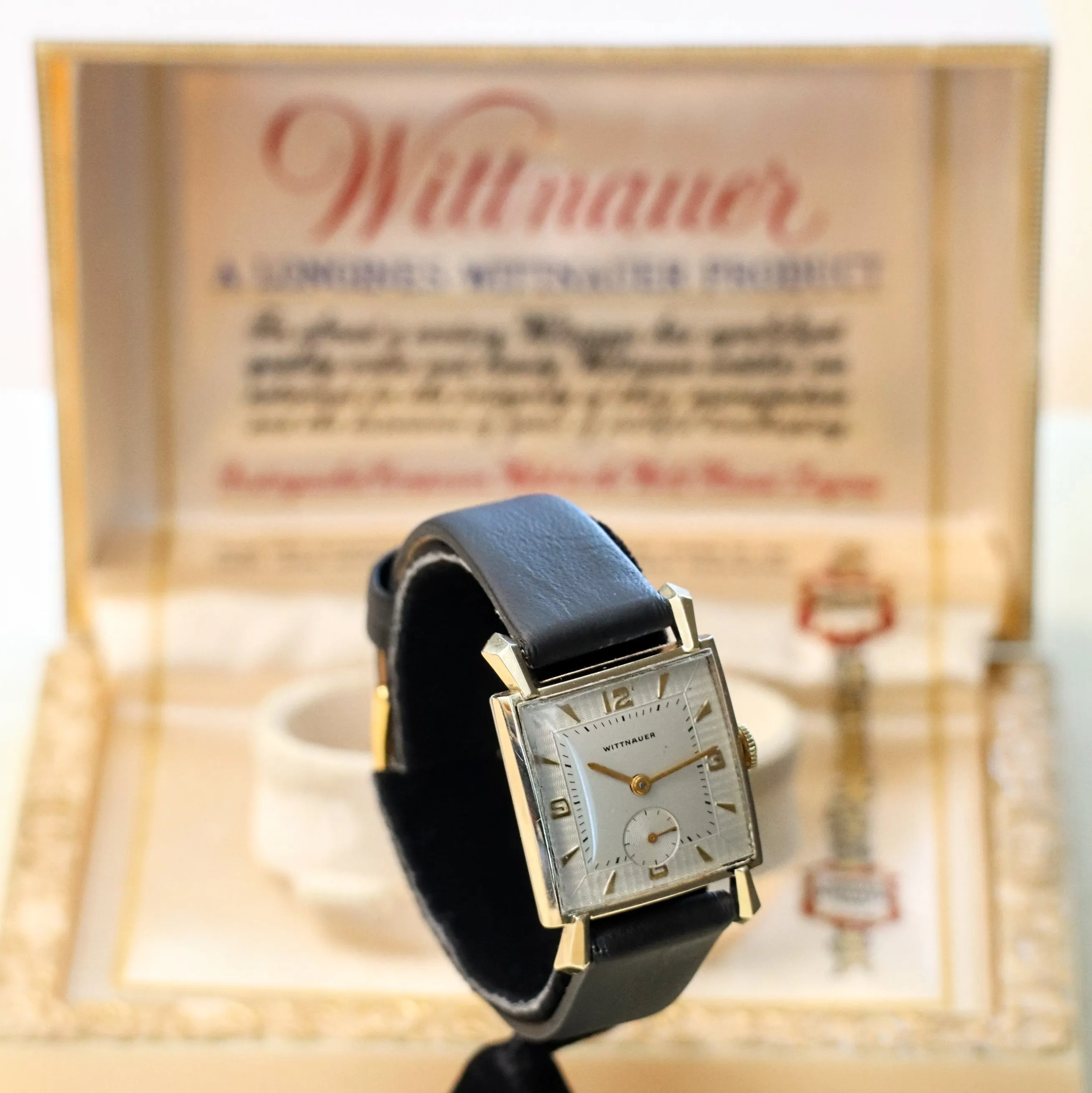 Vintage WITTNAUER Watch 17 Jewels Cal. REVUE 76/3 10K Yellow G.F. - In BOX! Swiss Wristwatch