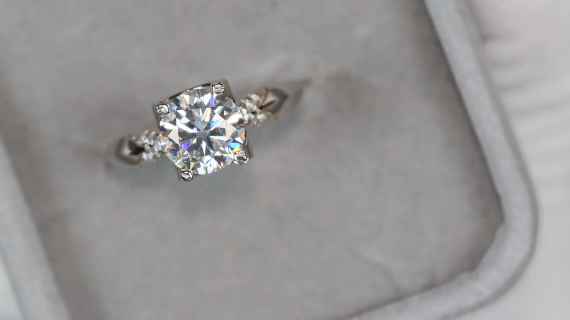 Womens Moissanite Ring | Womens Moissanite Diamond Engagement Rings