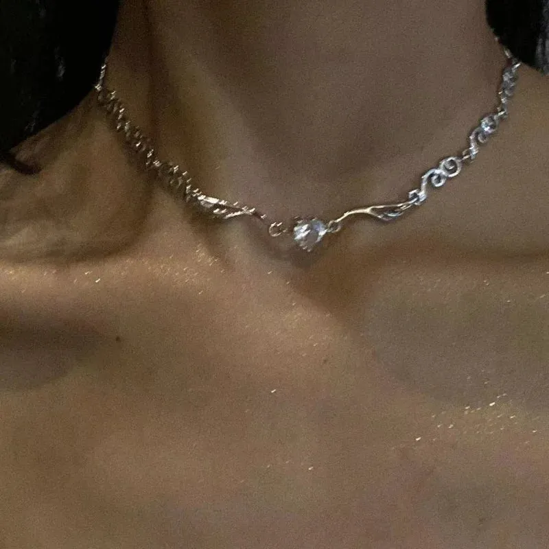 Y2K Silver Color Irregualr Choker Necklace for Women Girls Love Heart Crystal Clavicle Chain Necklace
